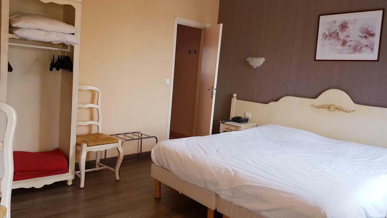 נוז'ה לה-רוטרו Hotel Au Lion D'Or מראה חיצוני תמונה