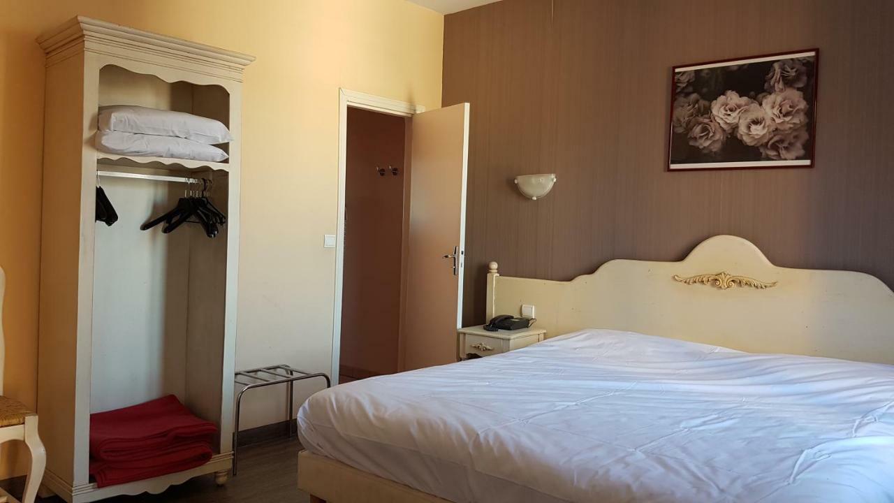 נוז'ה לה-רוטרו Hotel Au Lion D'Or חדר תמונה